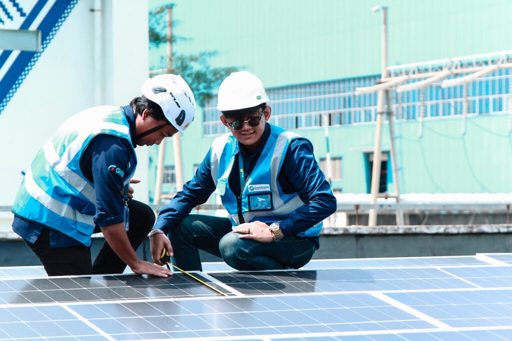 Efek Photovoltaic pada Penerapan Pembangkit Listrik Tenaga Surya