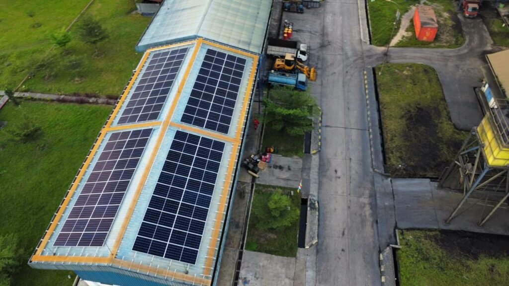 7 Alasan Mengapa PLTS Jadi Solusi Energi Masa Depan di Indonesia