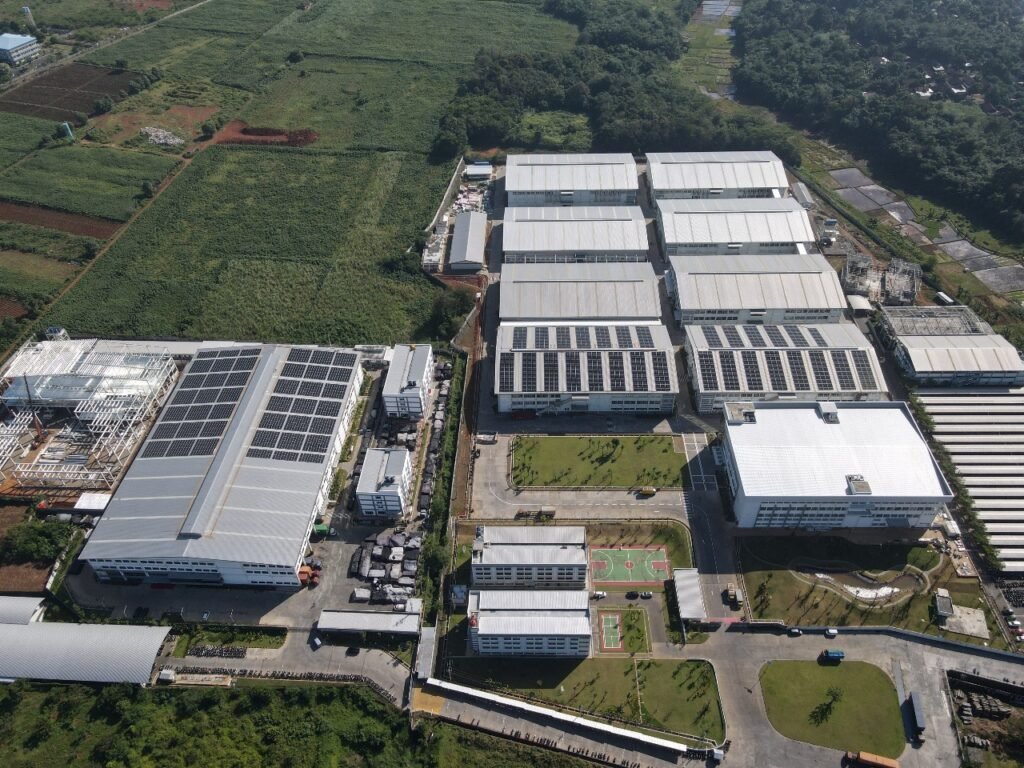 Energi Hijau dan UMKM: Manfaat Jangka Panjang Solar Panel bagi UMKM Indonesia