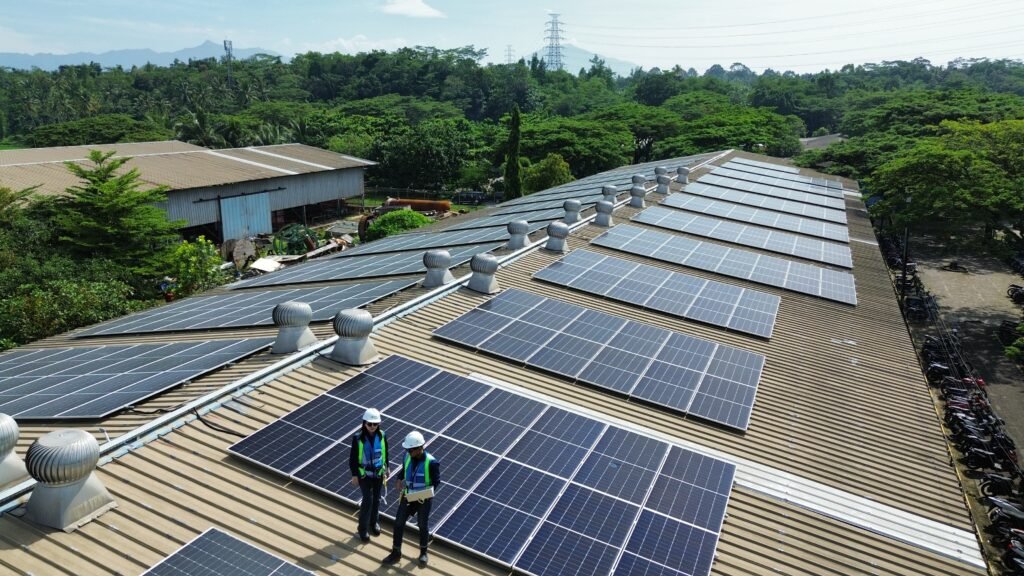 Floating Solar Panel: Pemanfaatan Energi Surya di Permukaan Perairan Indonesia